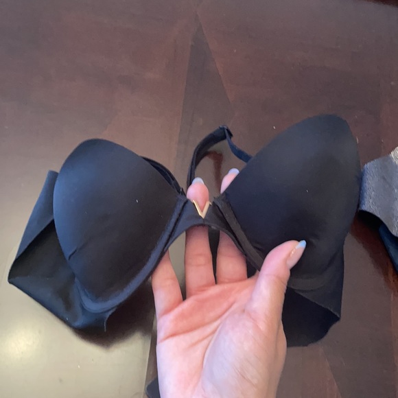 Victoria Secret Bra - Picture 3 of 4